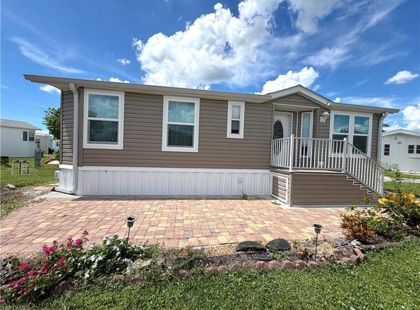 4521 Sawmill Dr E, ESTERO, FL 33928