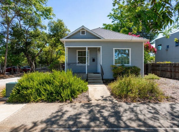 2037 Pine Street, Redding, CA 96001