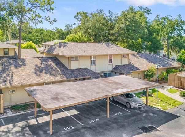 903 BUCK Court, BRANDON, FL 33511