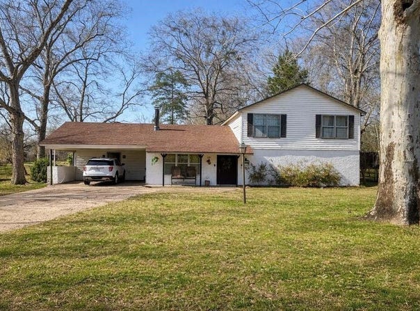 2500 E Houston, Crockett, TX 75835