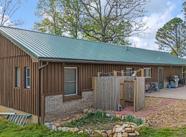 550 County Road 1990, Willow Springs, MO 65793
