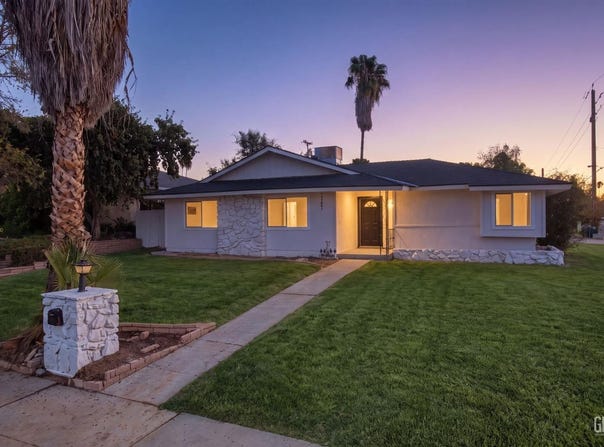 3301 Sterling Road, Bakersfield, CA 93306