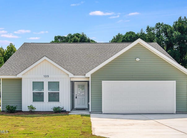 109 William Gurganus Road, Maple Hill, NC 28454
