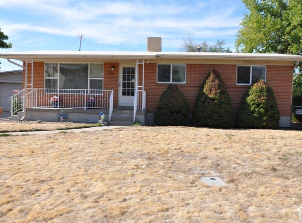 441 E MARY ROSE Dr S, Murray, UT 84107