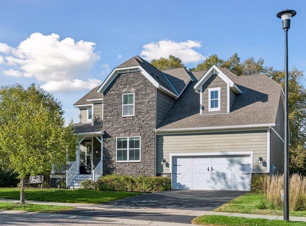 1078 Rosemary Circle, Chaska, MN 55318