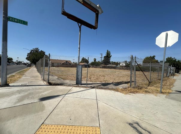 Belmont, Fresno, CA 93702