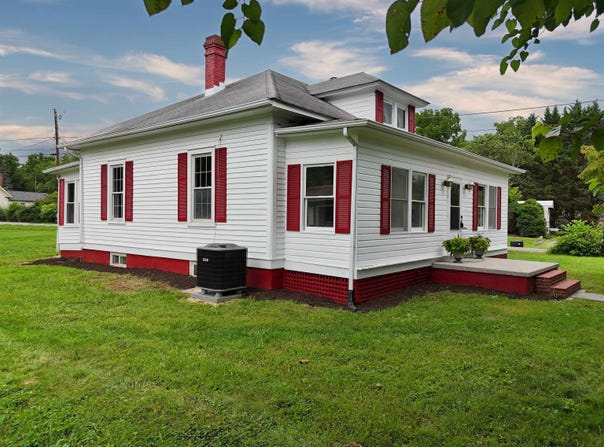 7615 BELSPRING Road, Belspring, VA 24058