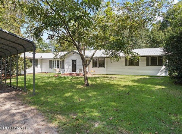 345 Balmoral Road, Poplarville, MS 39470