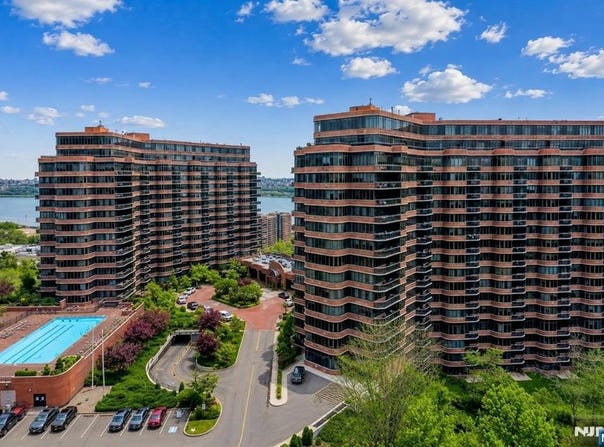 100 Carlyle, Cliffside Park, NJ 07010
