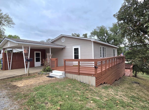 418 S 3rd Street, Houston, MO 65483