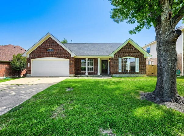 8221 MANX Dr, Round Rock, TX 78681