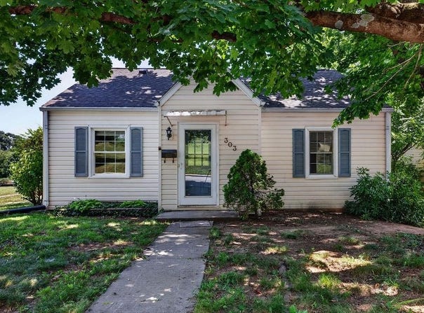 303 GRUBERT AVE, STAUNTON, VA 24401
