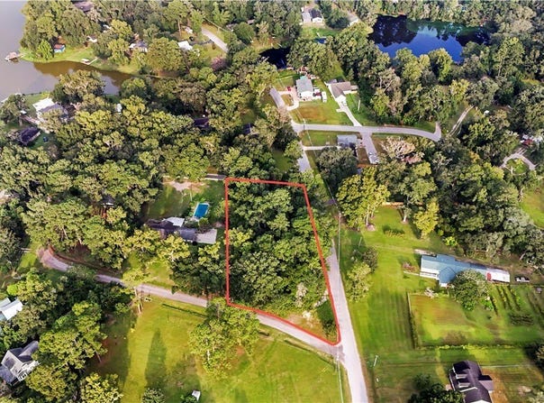 Perry Drive, Midway, GA 31320