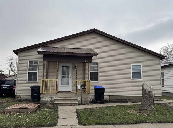 907 6th Ave, BellePlaine, IA 52208