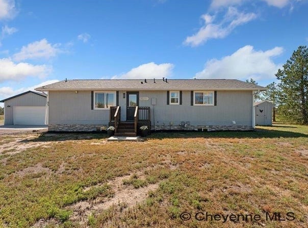 85 LUPE RD, Cheyenne, WY 82009