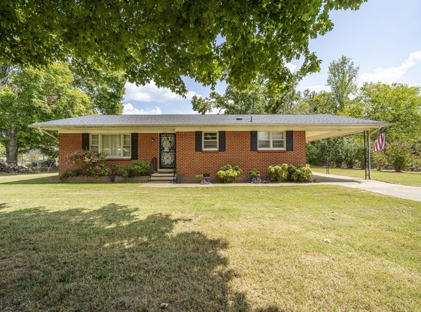505 HARBERT Dr, Savannah, TN 38372-3025