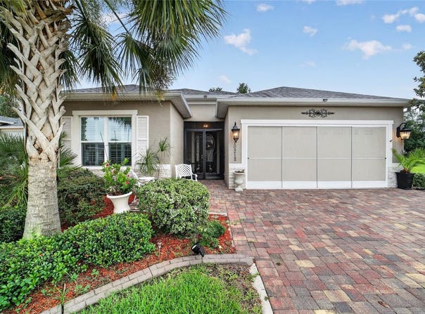 10212 JULIA ISLES Avenue, OXFORD, FL 34484