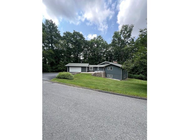 243 W Locust, BECKLEY, WV 25801
