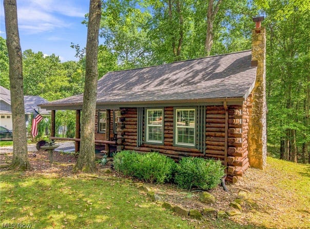 410 Apple Hill Drive N, Howard, OH 43028