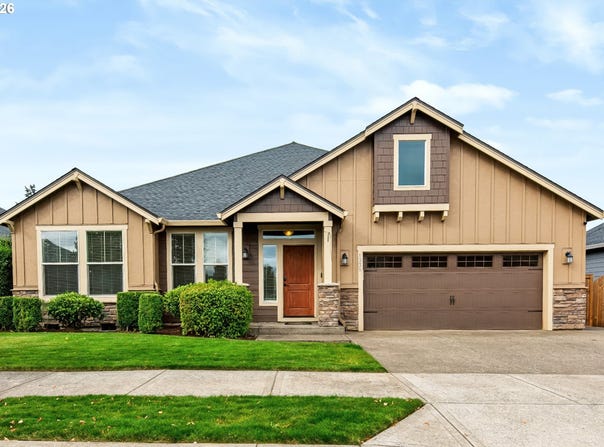 1335 S LARCH St, Canby, OR 97013