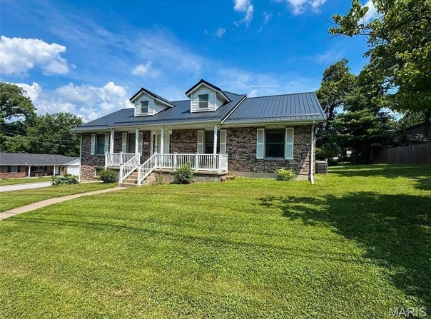 2610 Marsh Avenue, Hannibal, MO 63401