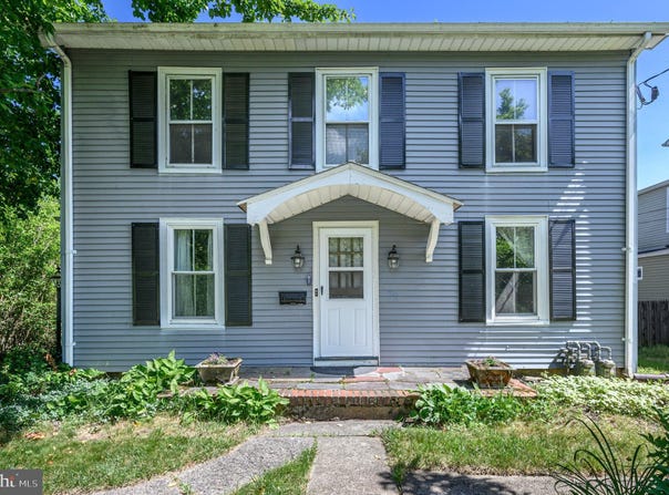 79 MODEL Avenue, HOPEWELL, NJ 08525