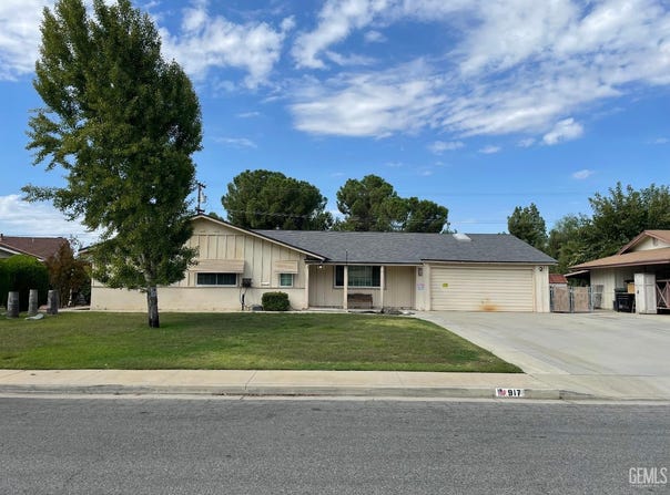 917 Cherry Hills Drive, Bakersfield, CA 93309