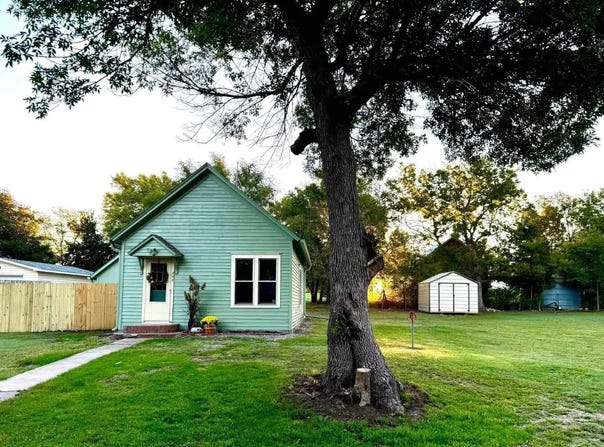204 Pine St., Lebanon, KS 66952