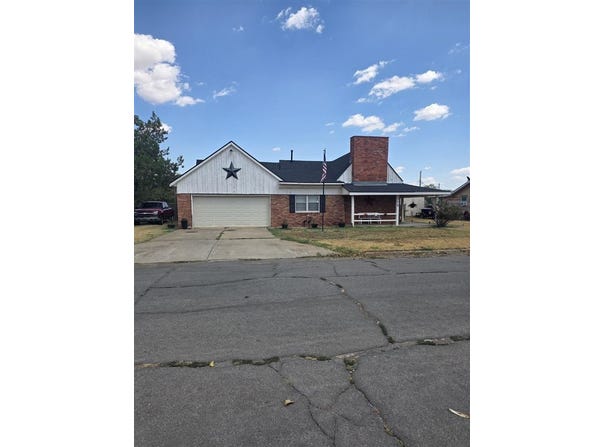 316 S 16th St, Frederick, OK 73542-6016