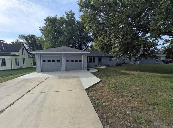 1816 E 9th Street, Sheldon, IA 51201
