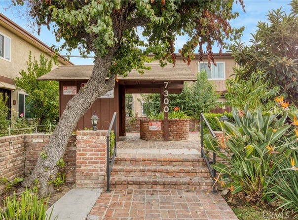 7300 Lennox, Van Nuys, CA 91405