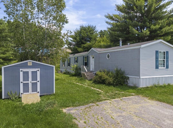 7 Lara Lane, Sabattus, ME 04280
