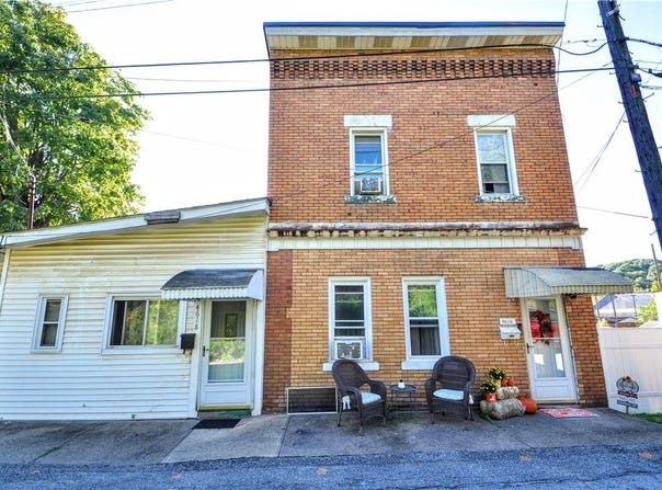4616-4618 Penn Way, Versailles Boro, PA 15132