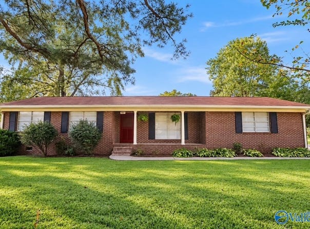 1207 Larrydale Drive, Glencoe, AL 35905