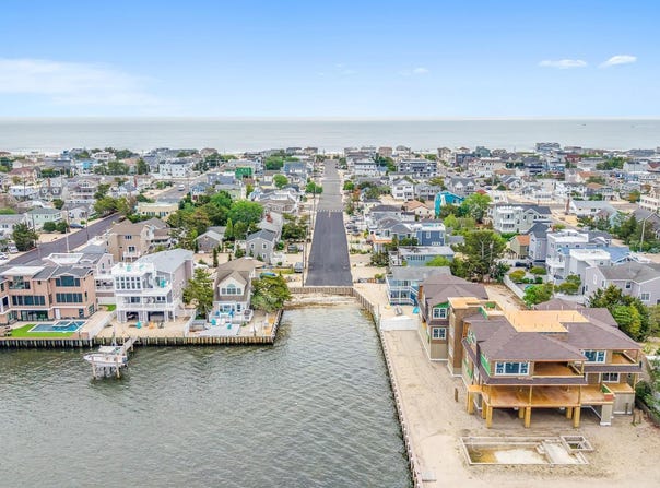 235 N 23RD Street, SURF CITY, NJ 08008