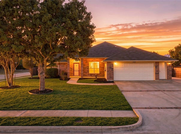 1701 Manten Boulevard, Denton, TX 76208