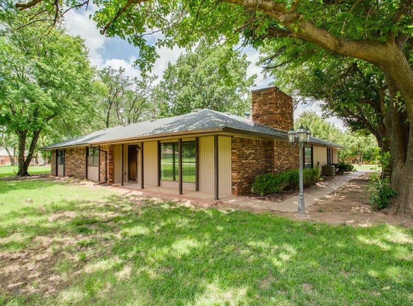 814 Lilac, Enid, OK 73703-0000