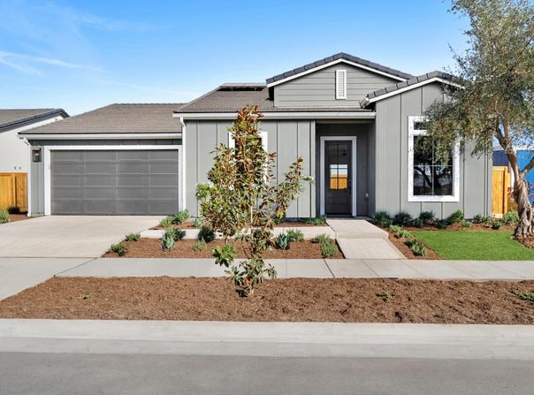 2283 N Argyle Avenue, Clovis, CA 93619