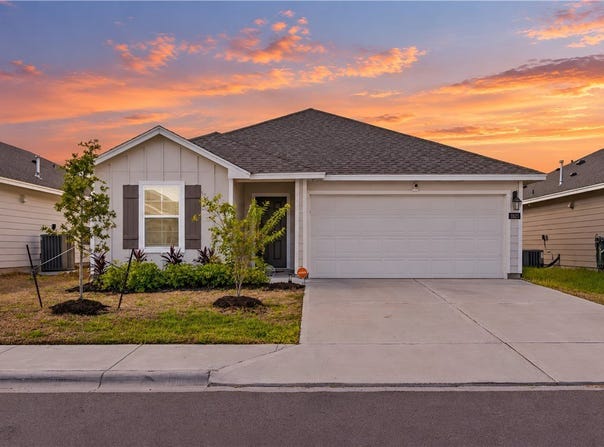 1825 Whirlaway Drive, Corpus Christi, TX 78417