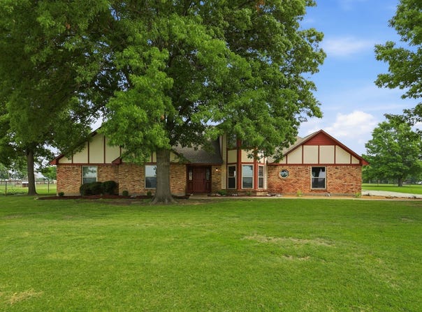 11303 Southwind Place, Krum, TX 76249
