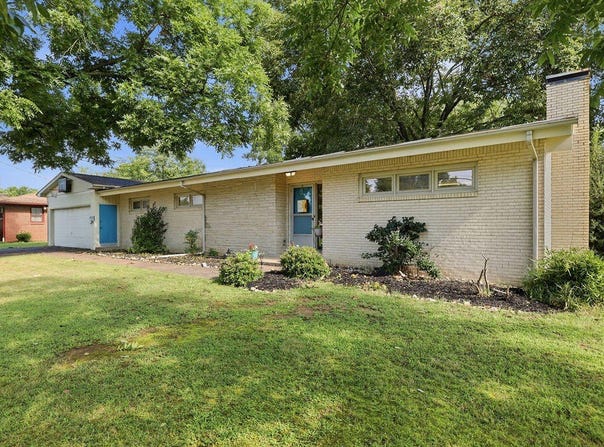 1502 Story Avenue, Murray, KY 42071