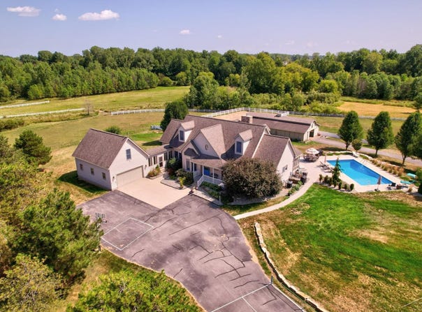 2588 Lone Road, Freeland, MI 48623