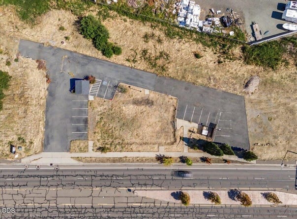 331 S Pacific Highway, Talent, OR 97540