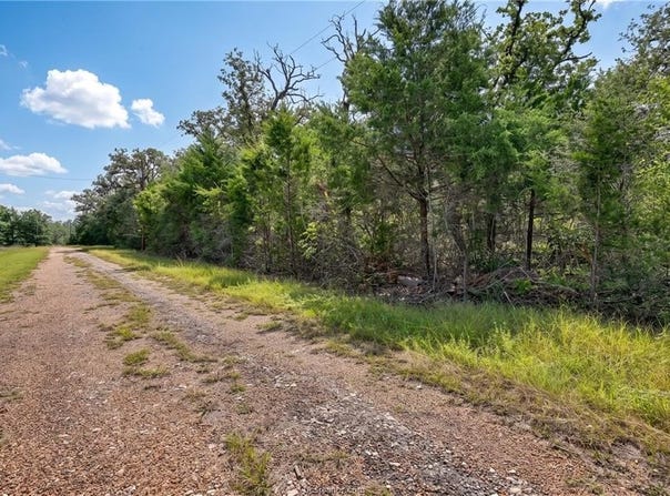 E Lois Lane, Somerville, TX 77879