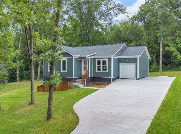 634 Mountain View Dr, Morrison, TN 37357