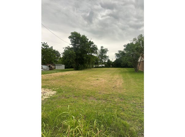 316 E Davis Street, Howe, TX 75459