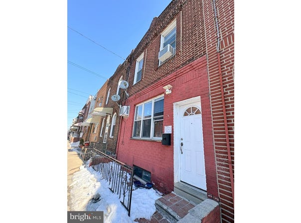 2033 S 9TH Street, PHILADELPHIA, PA 19148