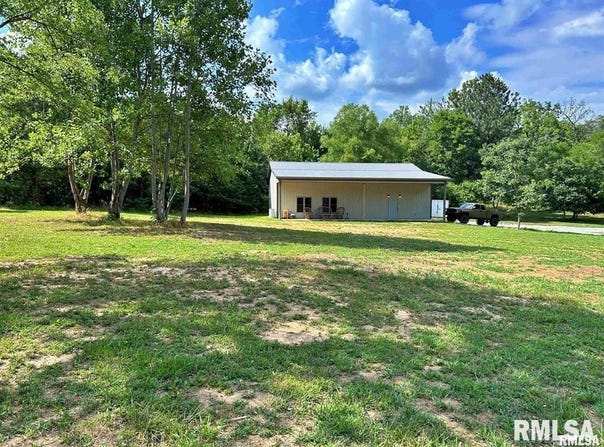 40 Presley Loop, Golconda, IL 62938