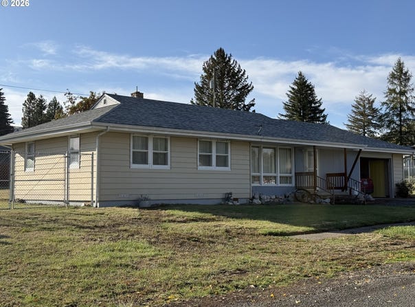 360 N 13TH Ave, Elgin, OR 97827