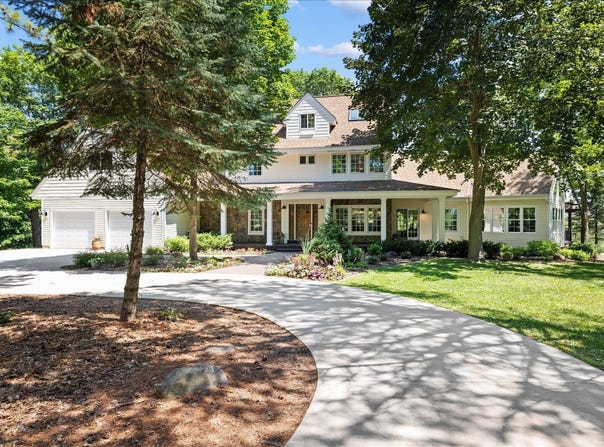612 Nelson Road, Maple Plain, MN 55359